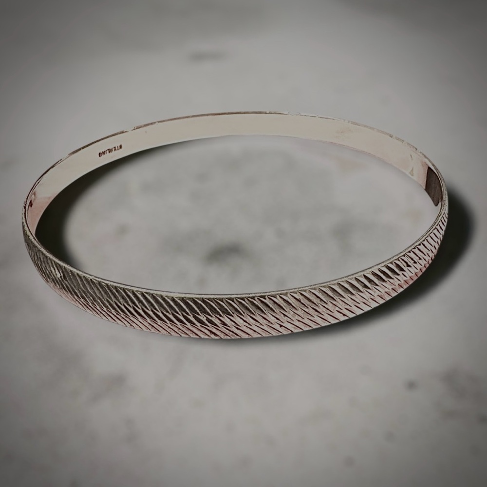 Elegant Textured Sterling Silver Bangle Bracelet - Picture 2 of 6